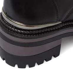 Anfibi neri da Donna con dettagli metallici Lora Ferres