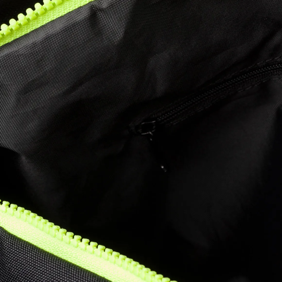Borsone da palestra nero con dettagli fluo e badge Ducati Corse