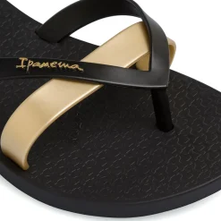 Ciabatte infradito da donna nere con dettaglio oro Ipanema Kirei