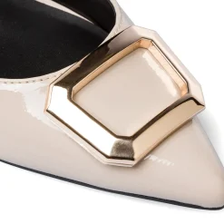 Décolleté da donna beige effetto vernice Lora Ferres con tacco 6 cm