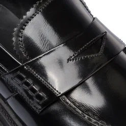 Mocassini chunky neri da Uomo in pelle effetto vernice Primopiano