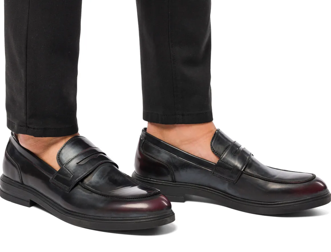 Mocassini eleganti bordeaux effetto vintage da uomo Riflessi Urbani
