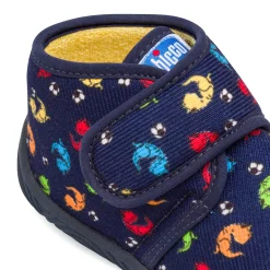 Pantofole da bambino blu in tessuto con stampa e chiusura a strappo Chicco