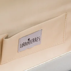 Pochette da donna oro con dettaglio strass e logo Lora Ferres