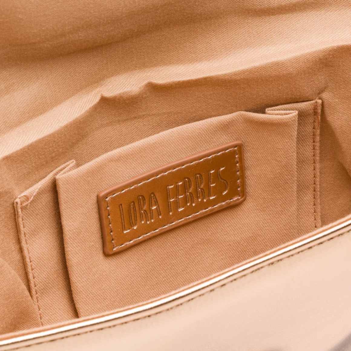 Pochette oro Rosa a busta da Donna con catena dorata removibile Lora Ferres