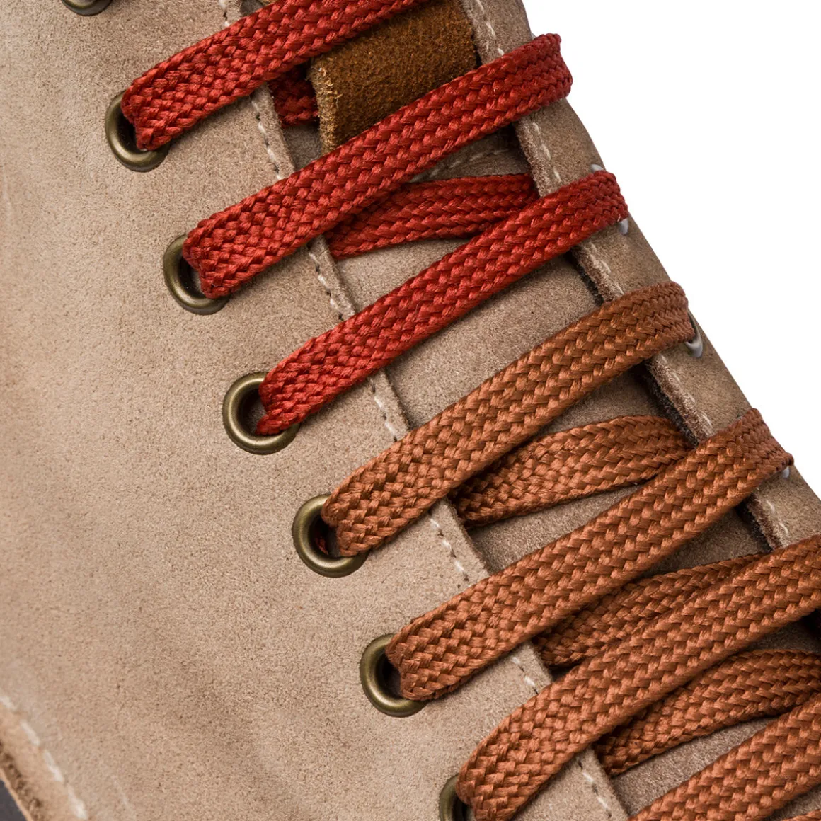 Sneakers alte da uomo taupe in pelle scamosciata Primopiano