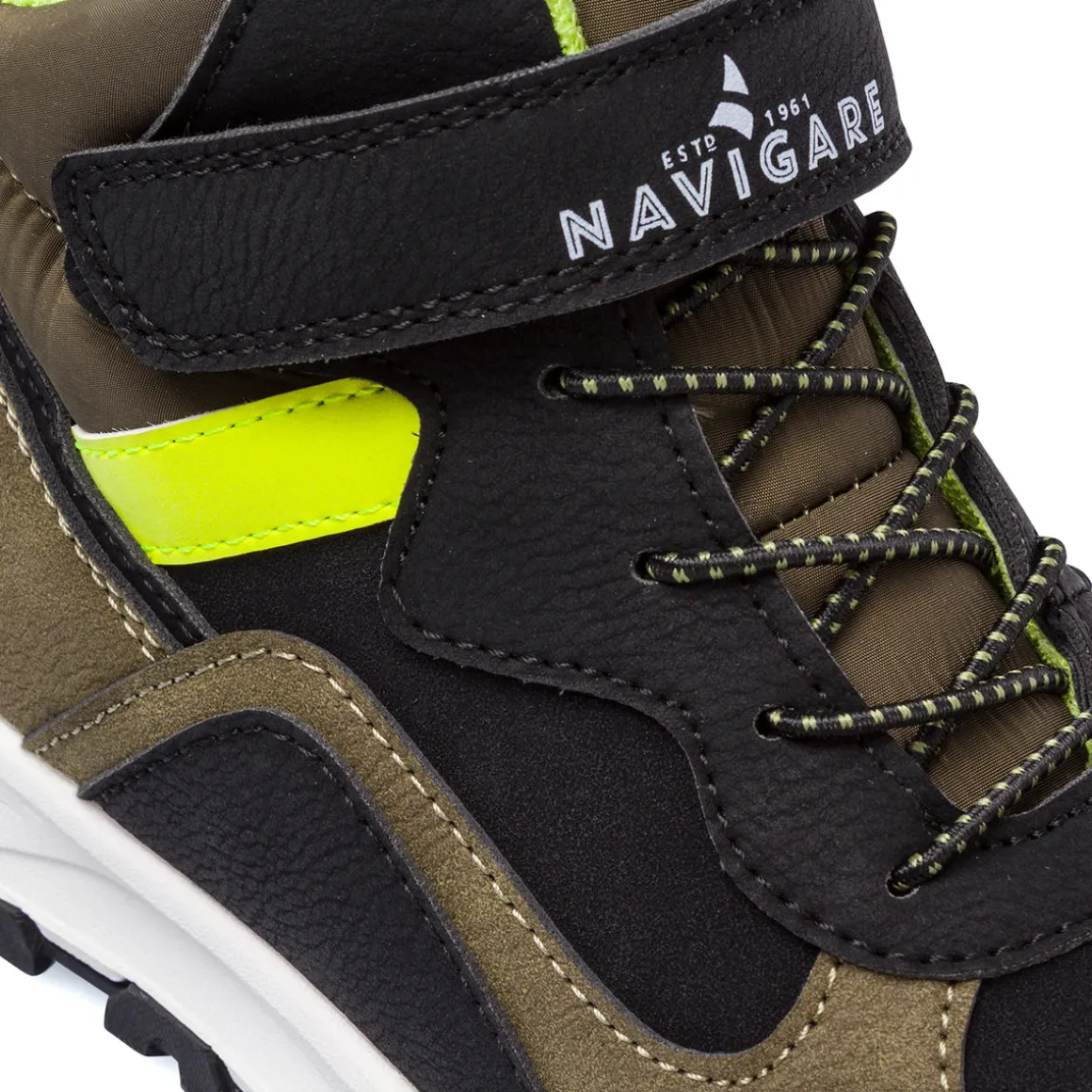 Sneakers alte verdi militare e nere Ragazzo Navigare