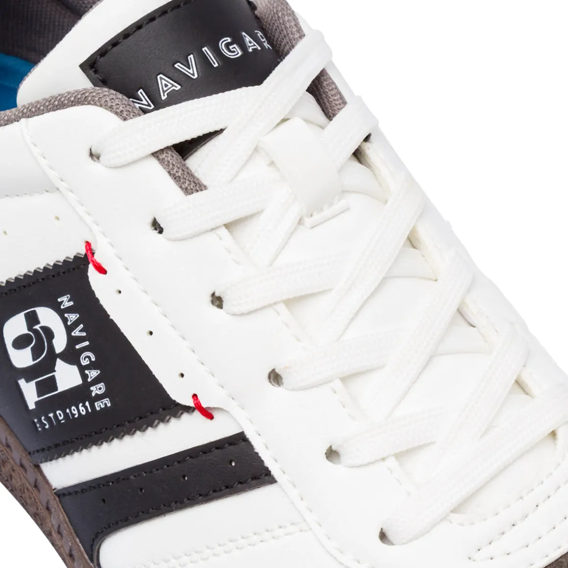 Sneakers bianche con inserti marroni da Uomo Navigare