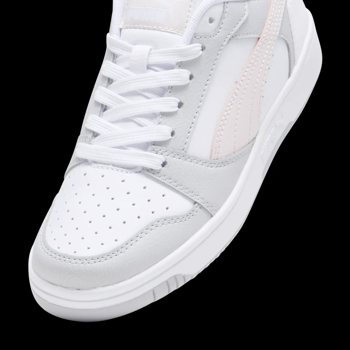 Sneakers bianche da ragazza con dettagli grigi e rosa e logo Puma Rebound V6