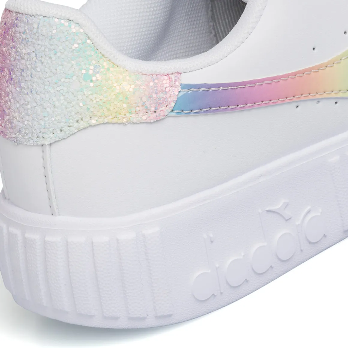 Sneakers bianche da ragazza con logo arcobaleno Diadora Game Step Bloom GS