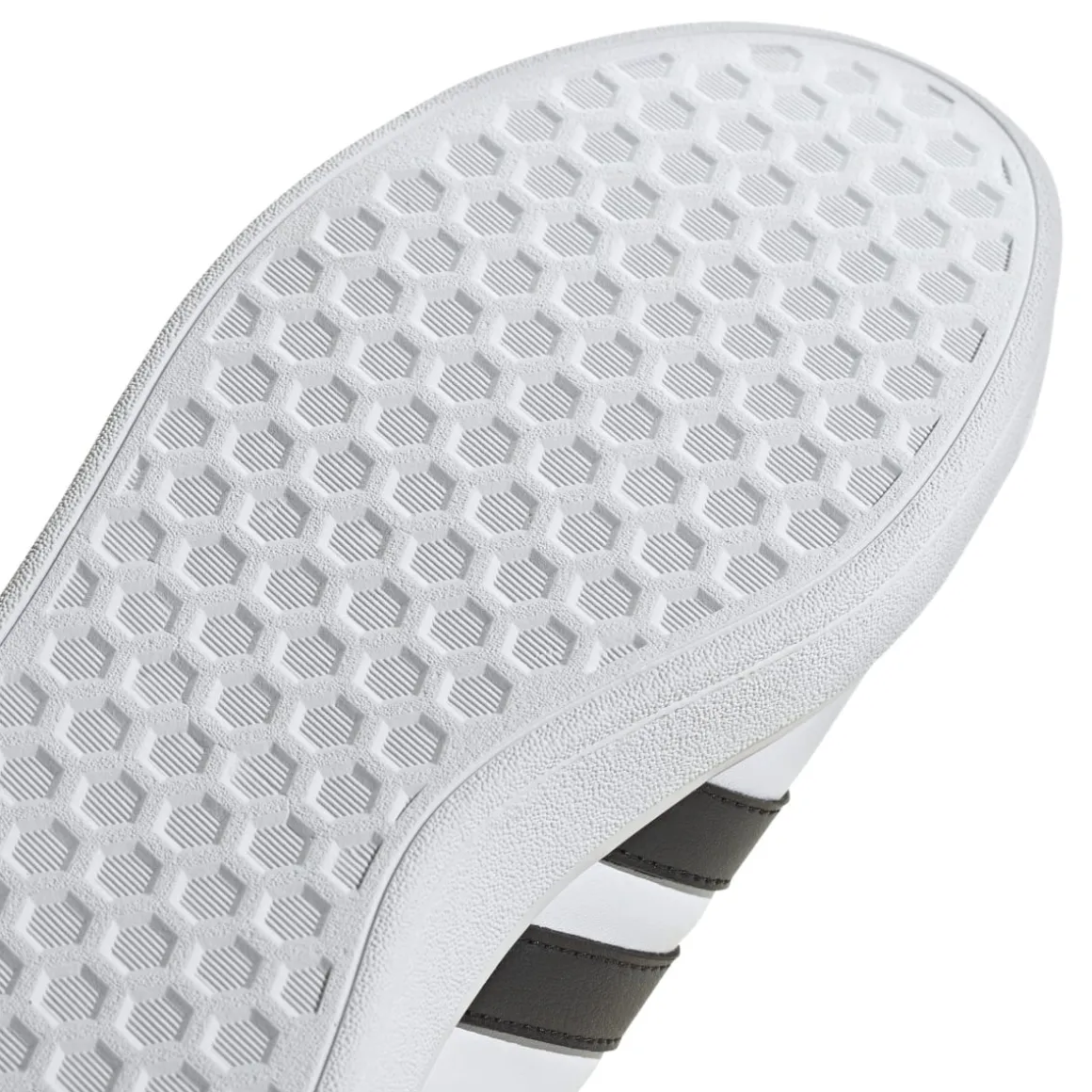 Sneakers bianche da uomo con strisce a contrasto adidas Grand Court Base 2.0