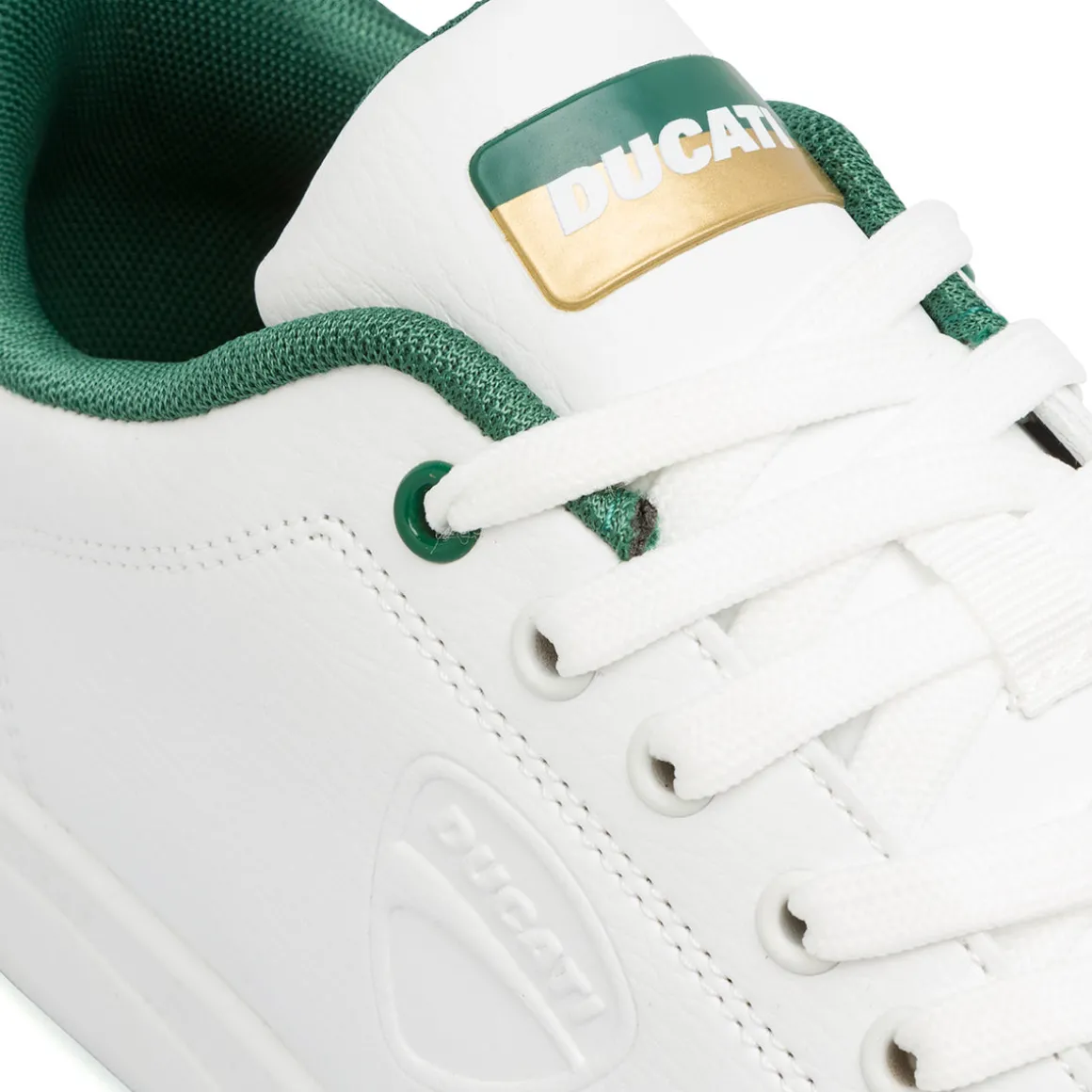 Sneakers bianche da uomo con dettagli verde e logo Ducati Slick