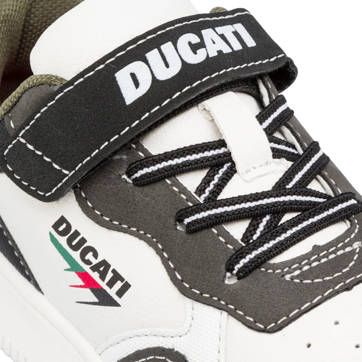 Sneakers da ragazzo bianche e grigie con logo Ducati