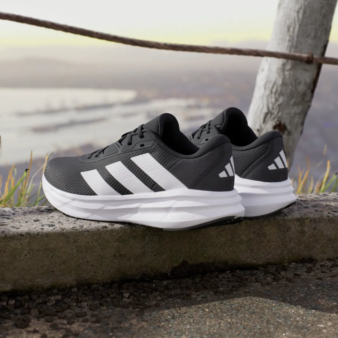 Sneakers da running uomo nere con logo adidas Galaxy 7