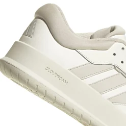 Sneakers da uomo bianche off -white e beige con logo adidas Court 24