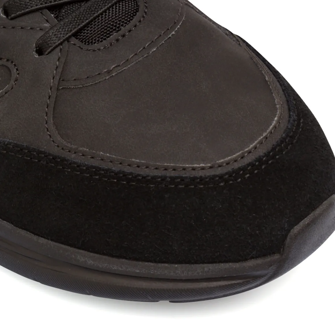 Sneakers da uomo nere con inserti effetto scamosciato Geox