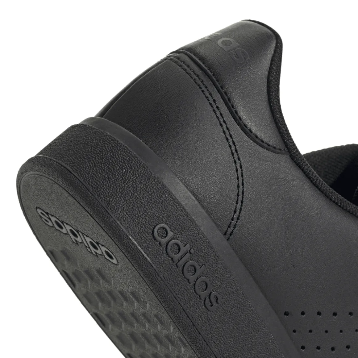 Sneakers nere da Uomo con dettagli traforati adidas Advantage Base 2.0