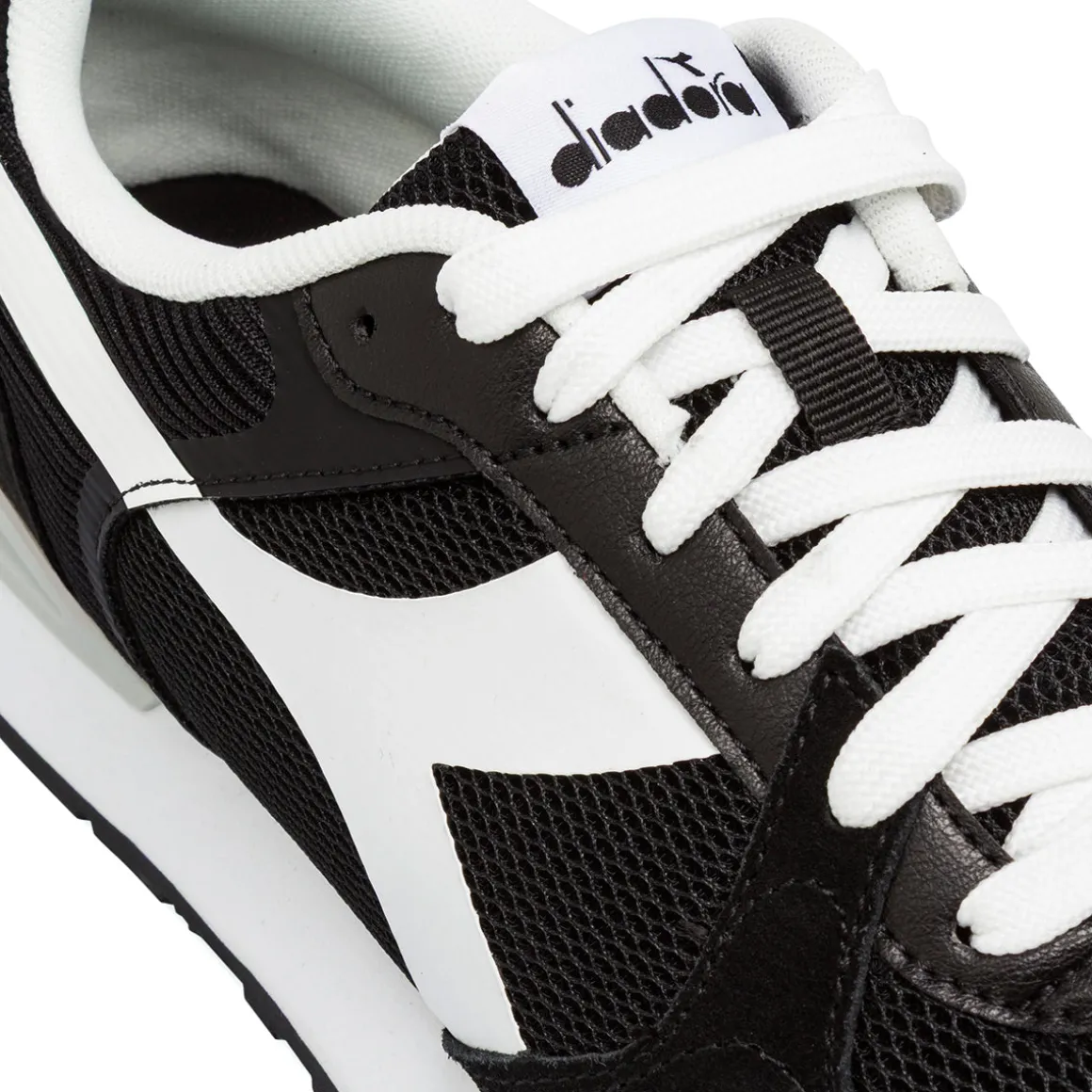 Sneakers nere da Uomo con logo bianco Diadora Fenice
