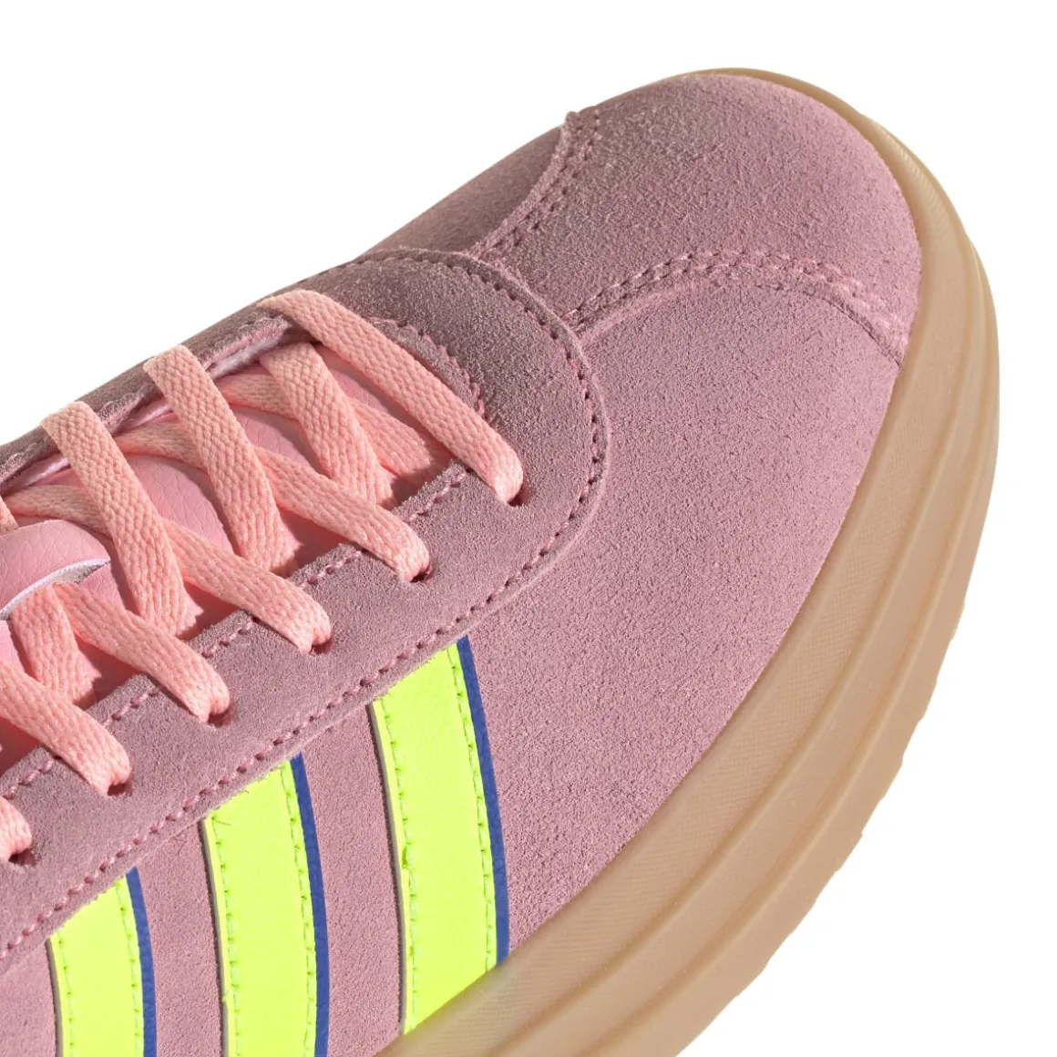 Sneakers platform rosa da donna con dettagli giallo fluo e blu adidas VL Court Bold