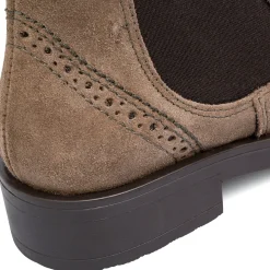 Stivaletti da donna beige chiaro in pelle scamosciata Primopiano