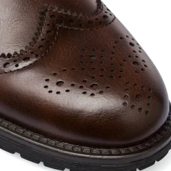 Stivaletti eleganti da uomo marroni con dettagli brogue Riflessi Urbani