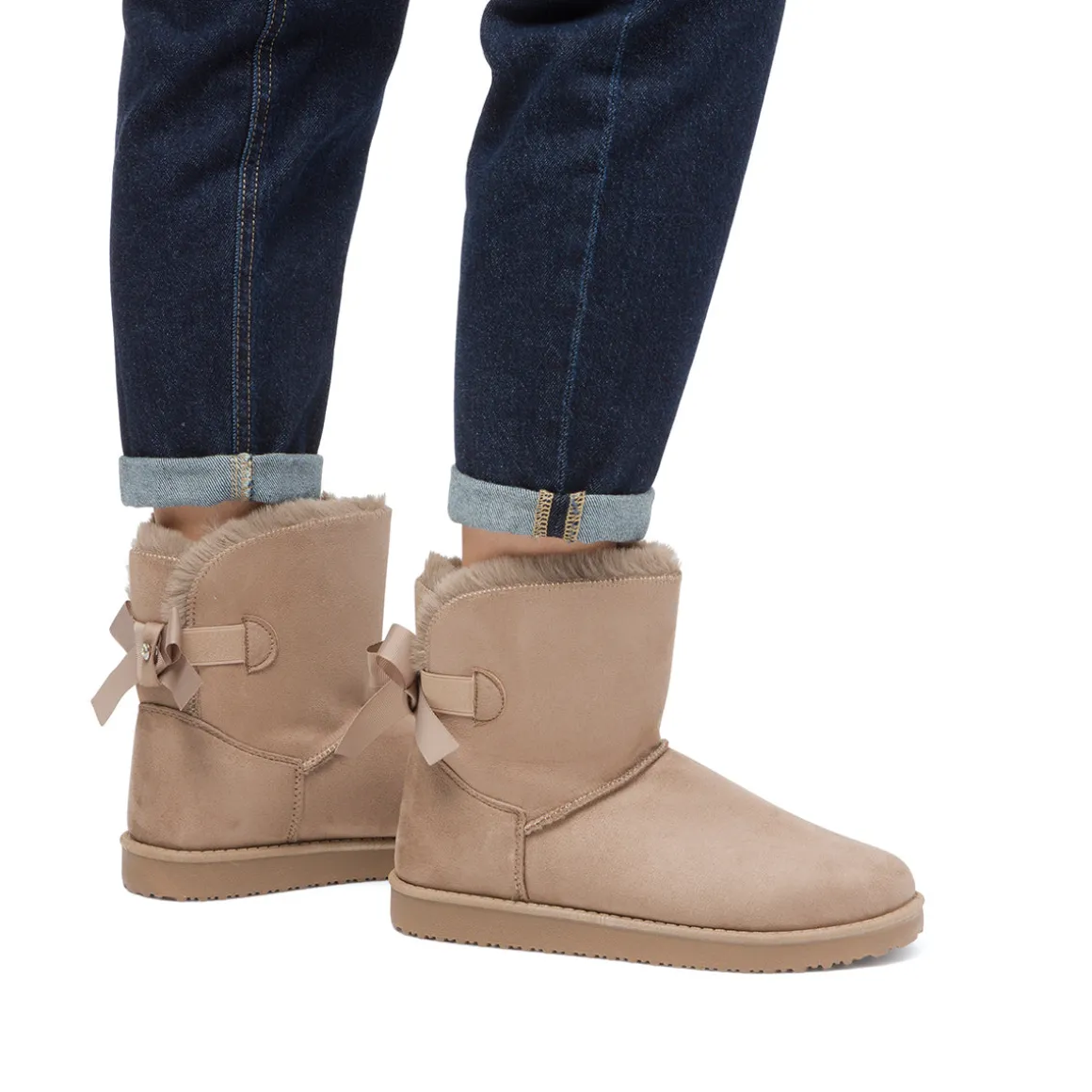 Stivaletti imbottiti da donna effetto scamosciato khaki con fiocco Lora Ferres