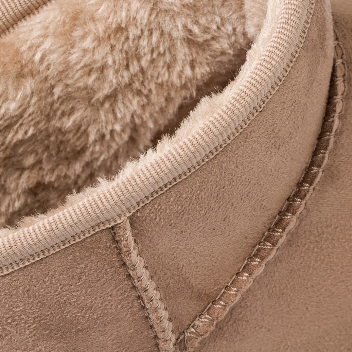 Stivaletti imbottiti khaki in microfibra da donna Lora Ferres