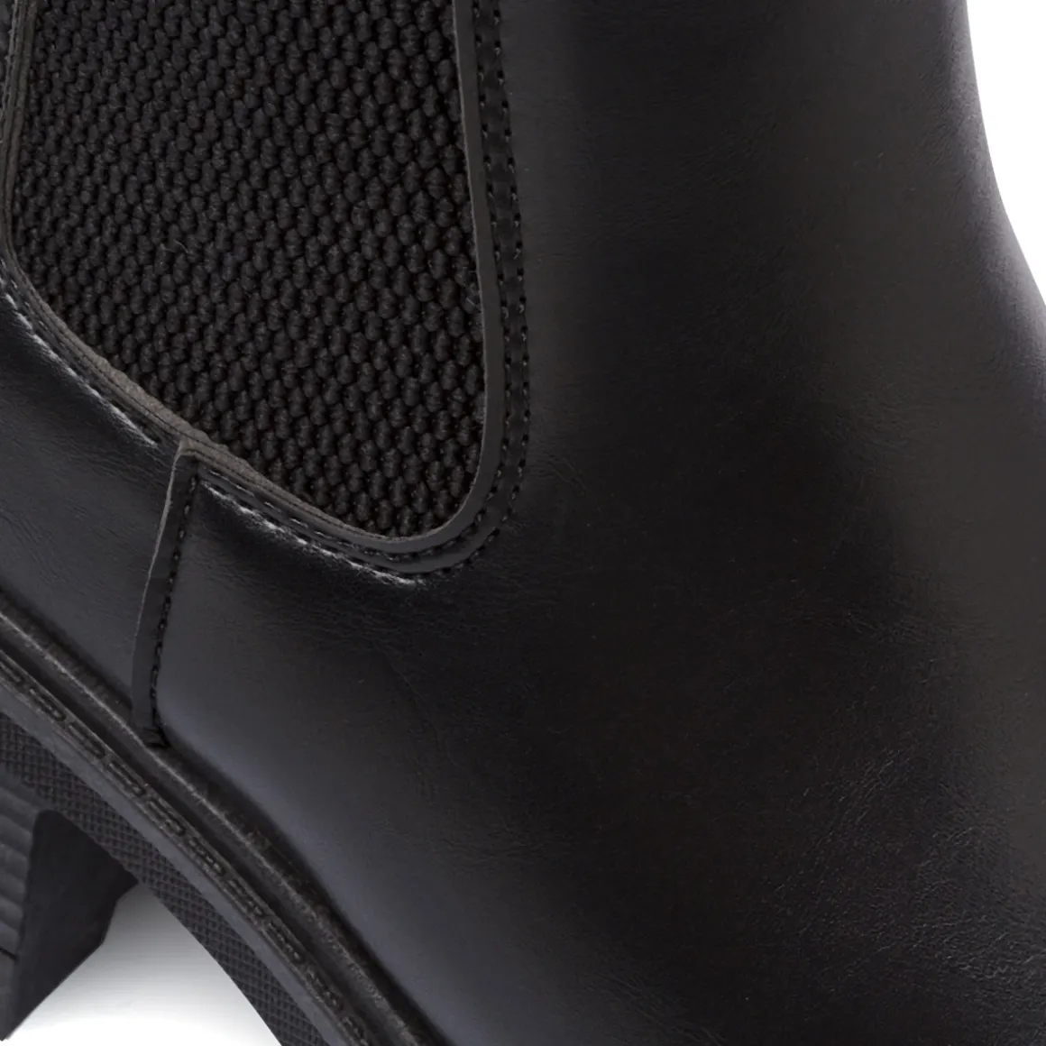 Stivaletti neri da Donna con zip laterale Lora Ferres