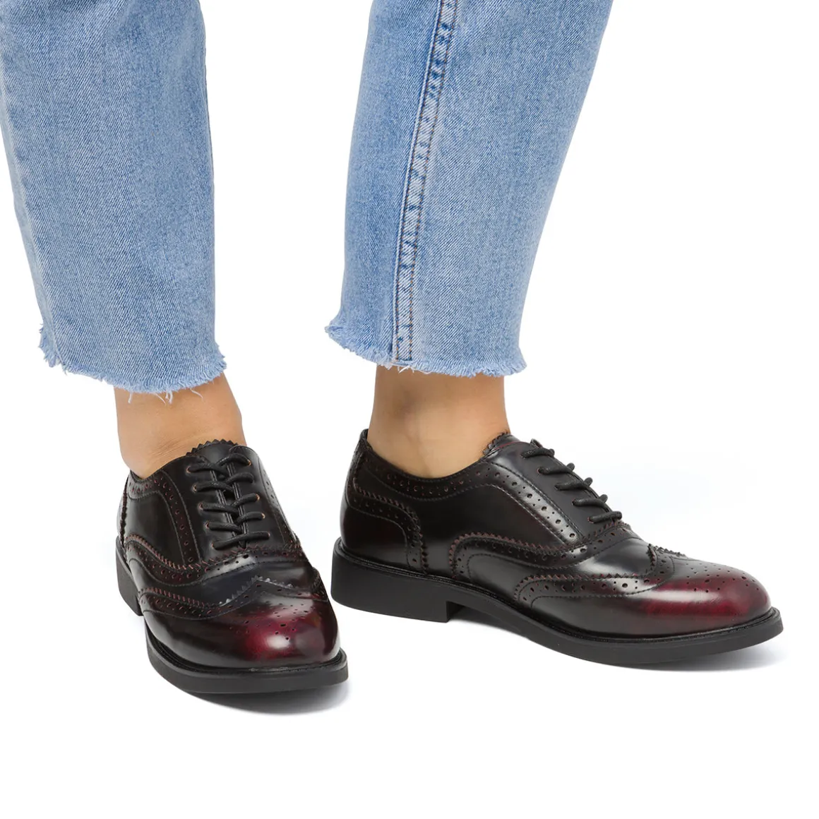 Stringate bordeaux da donna con dettagli brogue e allacciatura oxford Swish Jeans