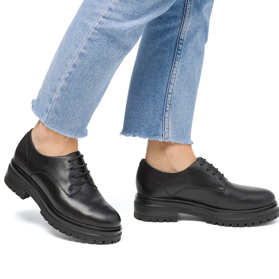 Stringate chunky da donna nere con allacciatura derby Primopiano