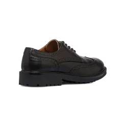 Stringate derby da uomo nere con dettagli brogue Riflessi Urbani