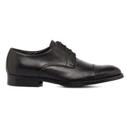 Stringate derby eleganti da uomo nere in pelle Primopiano