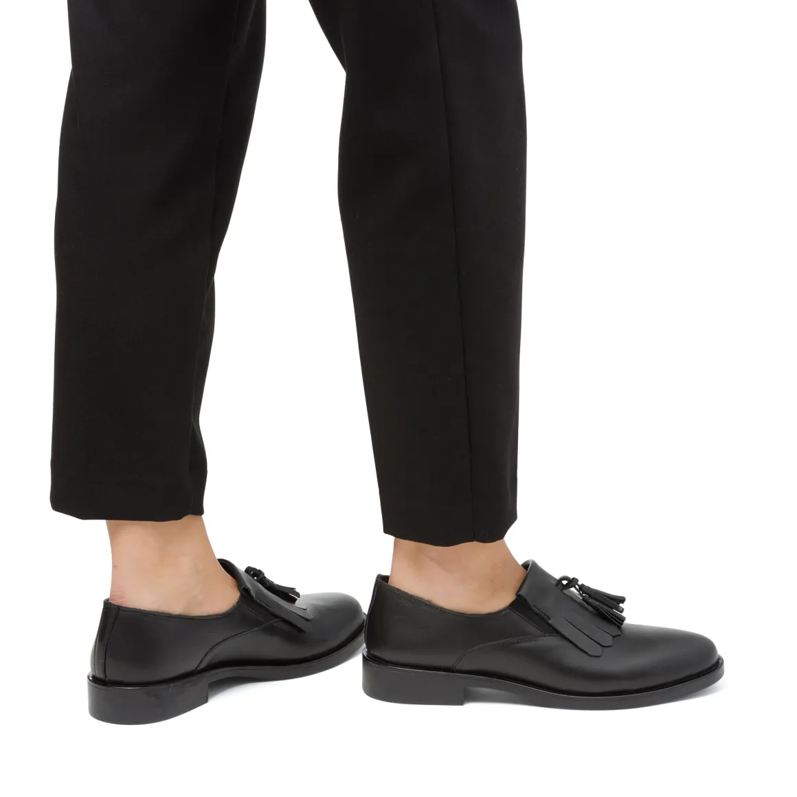 Stringate eleganti da donna neri con nappe P Essentials