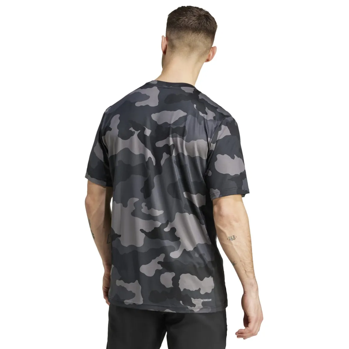 T-shirt da allenamento uomo Train Essentials Camo Allover Prin adidas