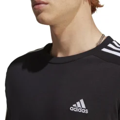 T-shirt nera da uomo con logo sul petto adidas Essentials 3-Stripes